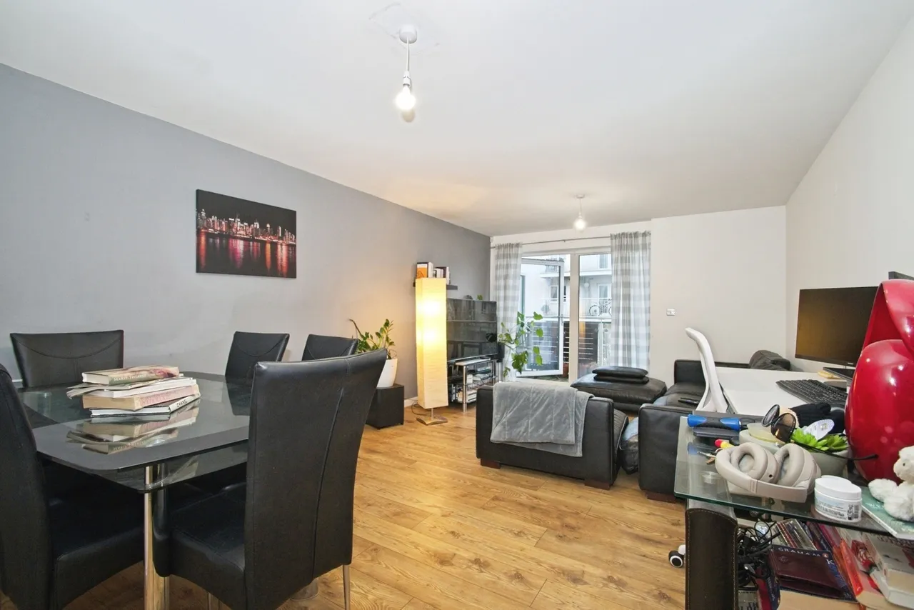 1 bed flat for sale — Ezel Court, Heol Glan Rheidol, Cardiff, CF10