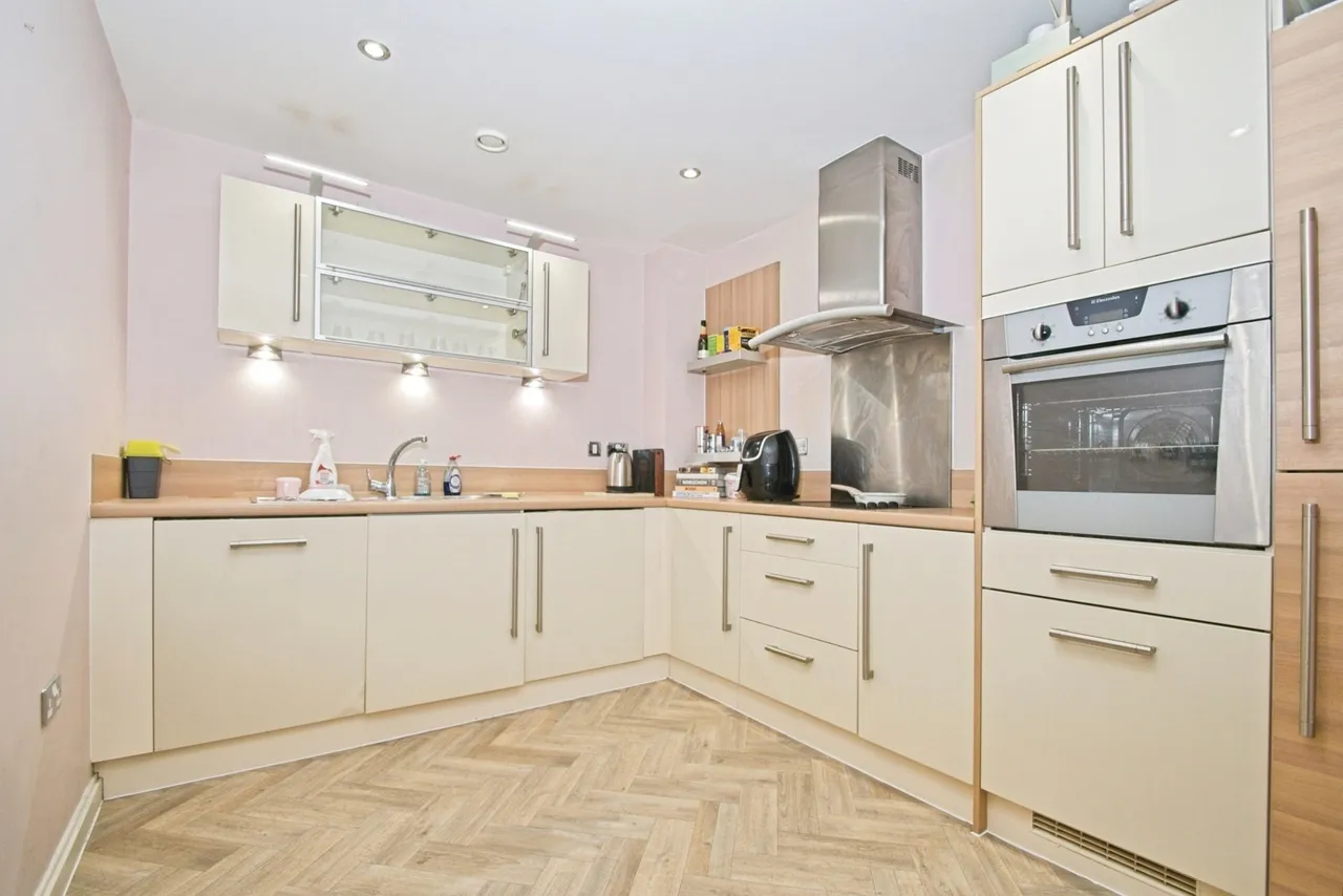 Ezel Court, Heol Glan Rheidol, Cardiff, CF10, photo 6