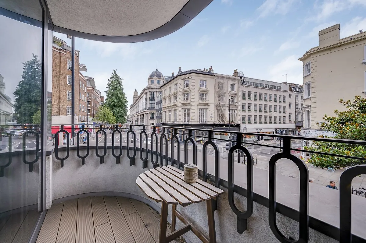 Queensway, Bayswater, London, W2, photo 3