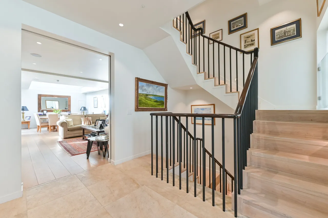 42 Roland Way, London, photo 8