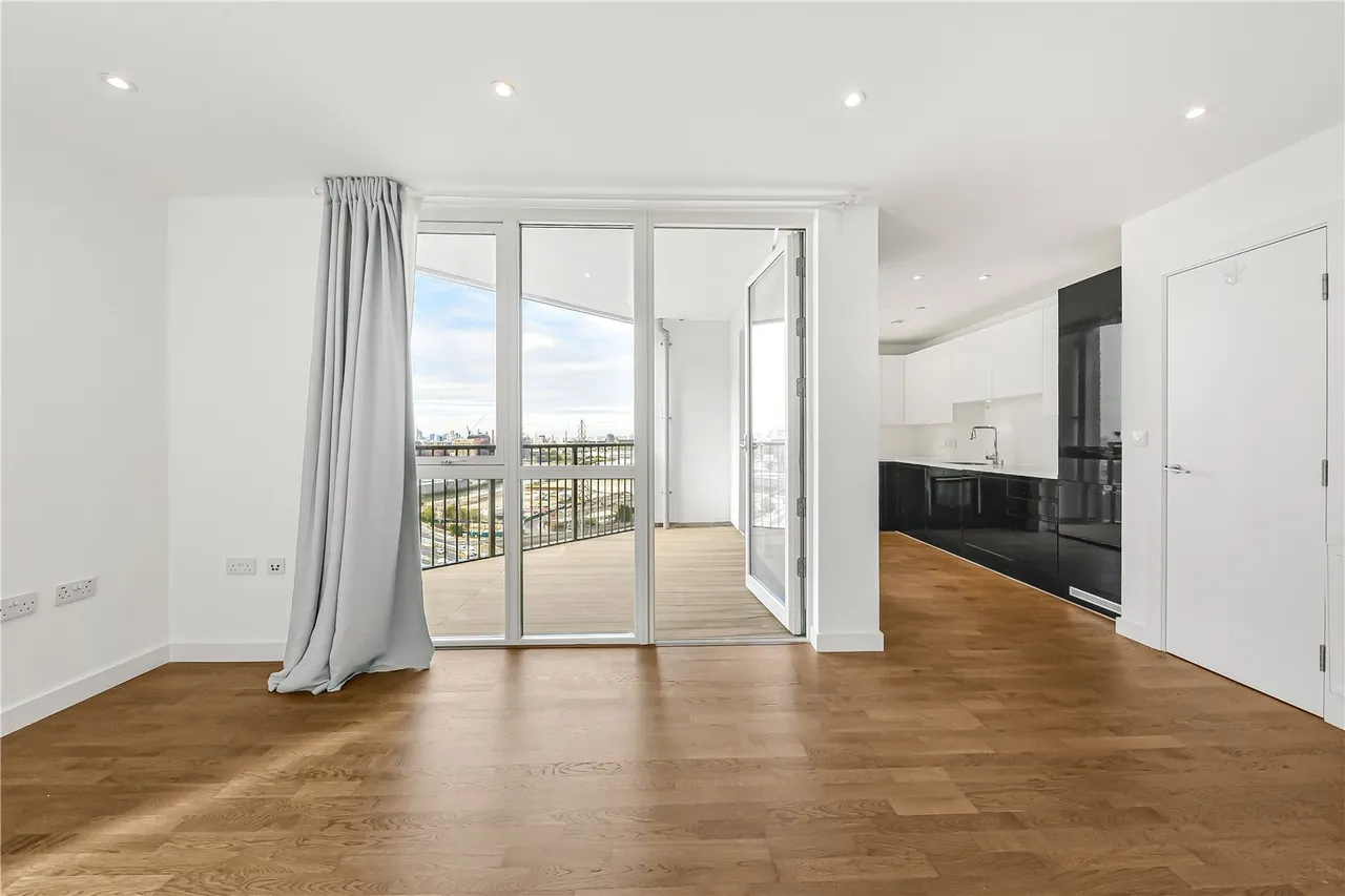 2 bed flat for sale, Terry Spinks Place, Canning Town, E16
