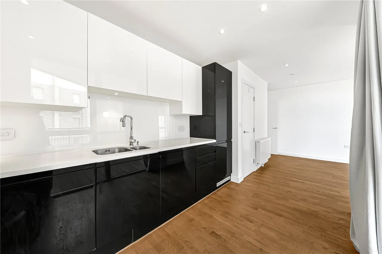 Terry Spinks Place, Canning Town, E16, photo 5