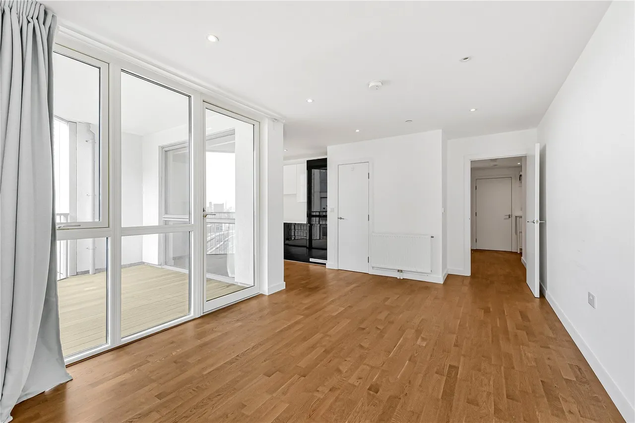 Terry Spinks Place, Canning Town, E16, photo 4