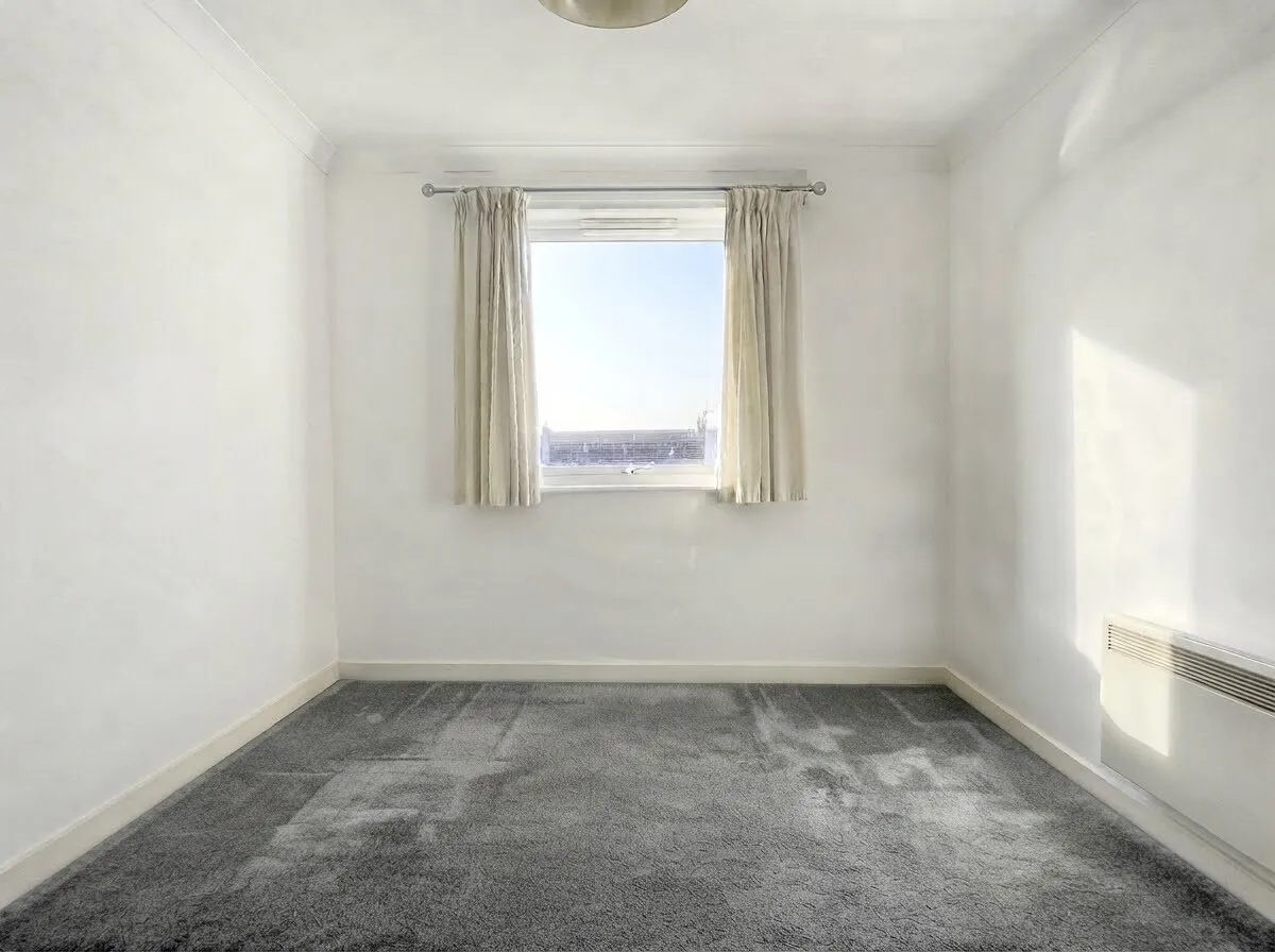 Edinburgh Court, Regents Park, SO15, photo 4
