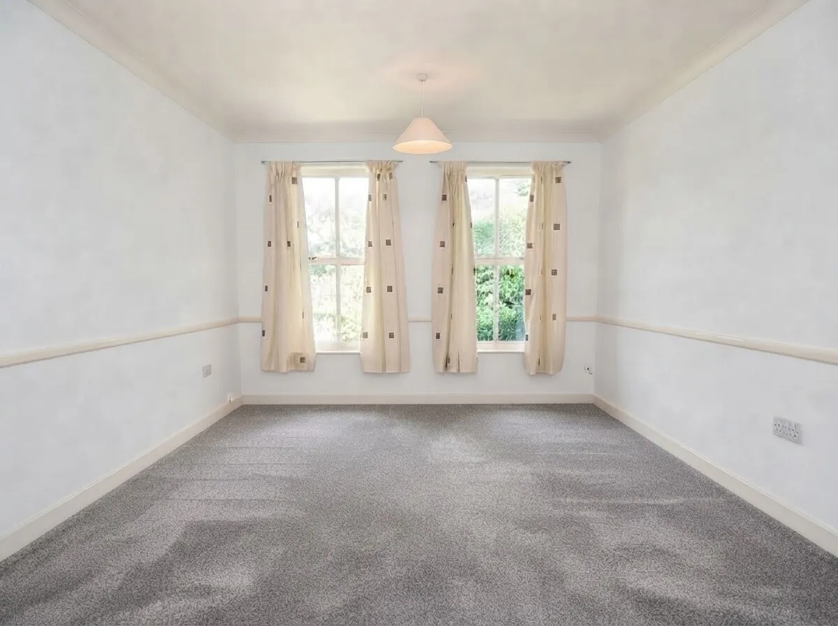 Edinburgh Court, Regents Park, SO15, photo 2