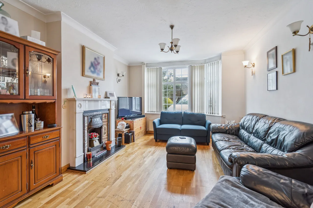 Park Close, Bushey, WD23, photo 2