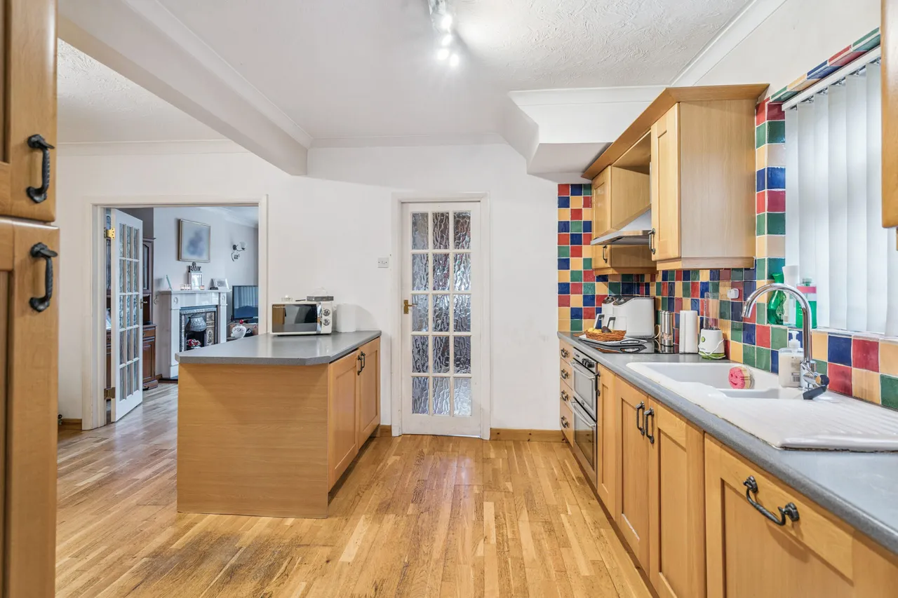 Park Close, Bushey, WD23, photo 6