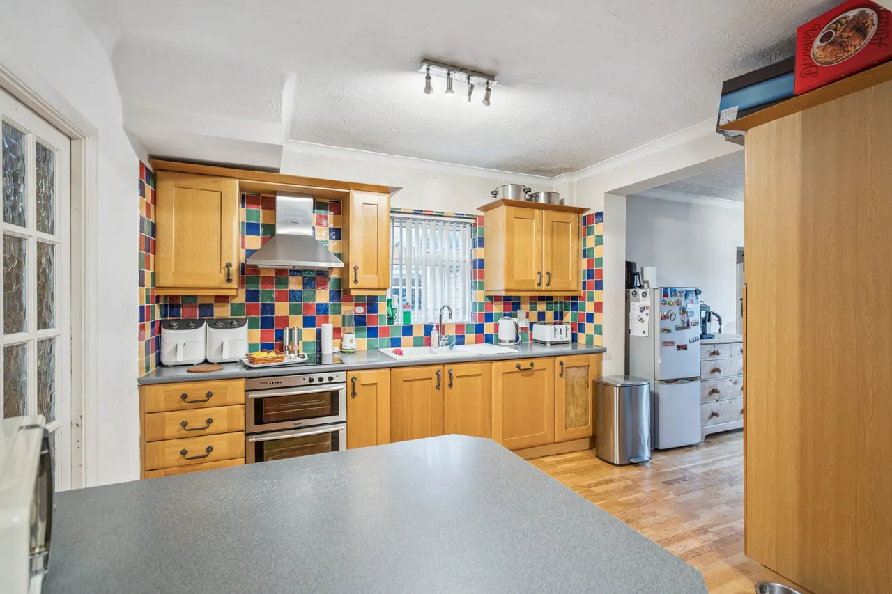 Park Close, Bushey, WD23, photo 3