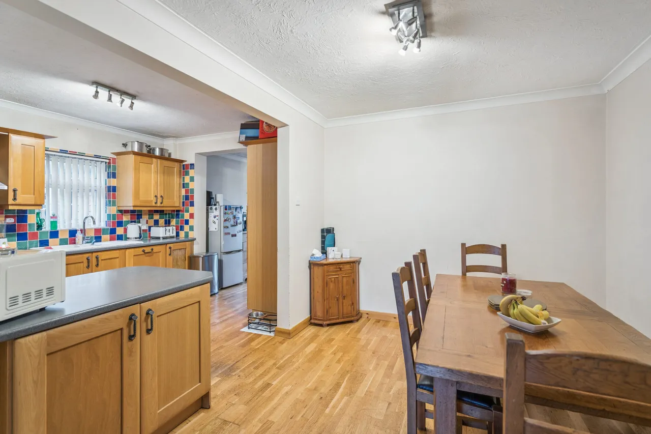Park Close, Bushey, WD23, photo 7