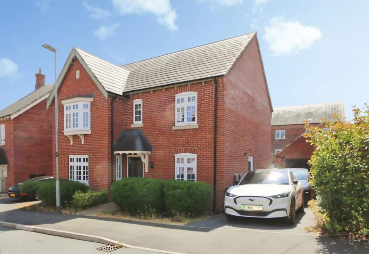 4 bed house for sale, Glade Lane, Ashby-De-La-Zouch, LE65