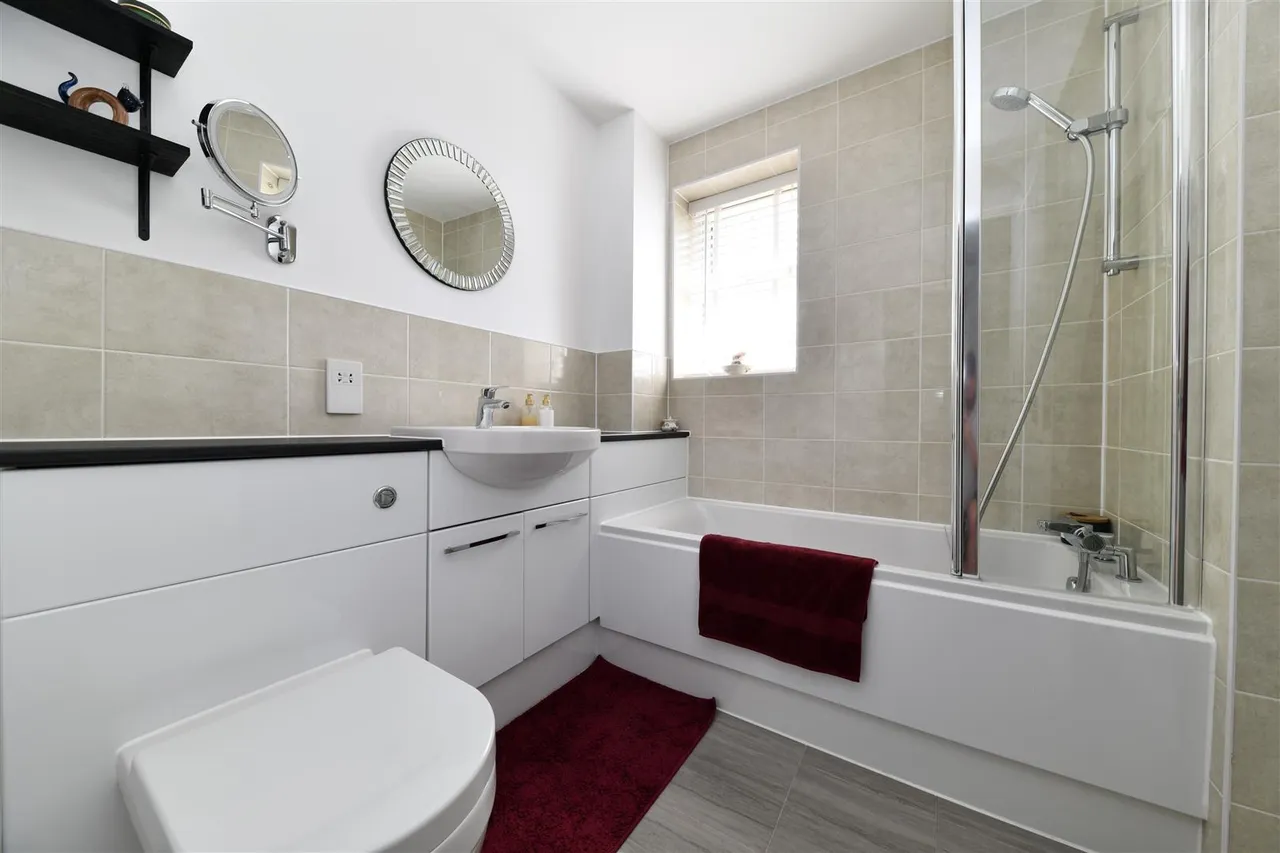 Dunnock Close, Knebworth, Herts, SG3 6FR, photo 8