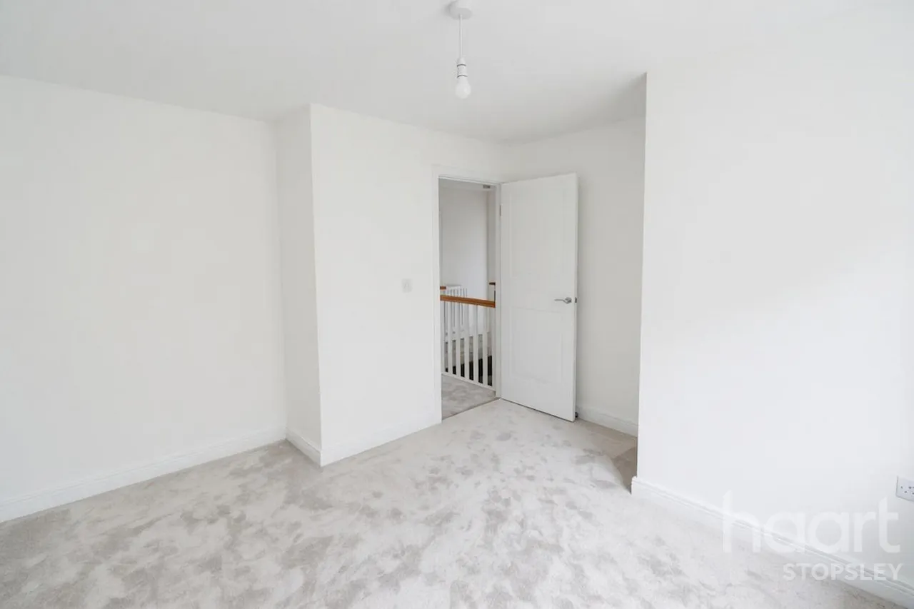 Lewin Park, Langford, SG18, photo 29