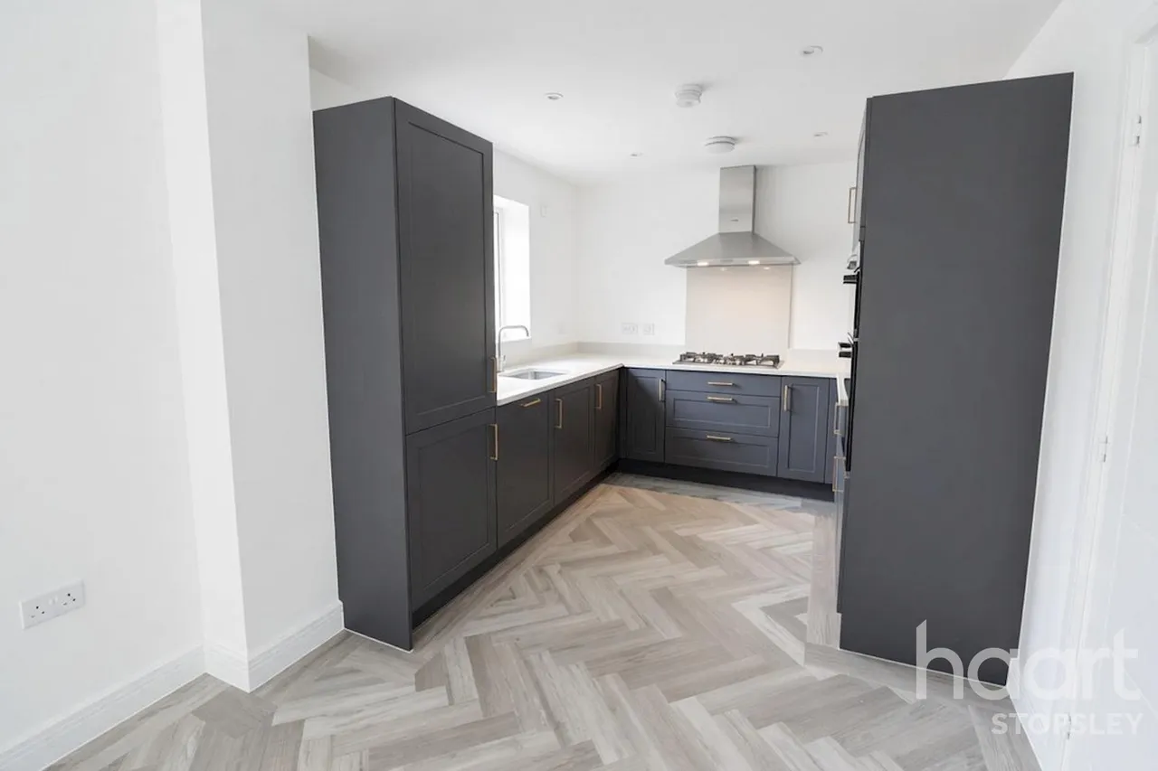 Lewin Park, Langford, SG18, photo 35