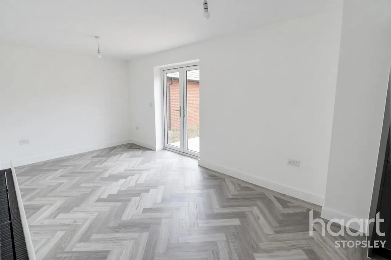 Lewin Park, Langford, SG18, photo 37