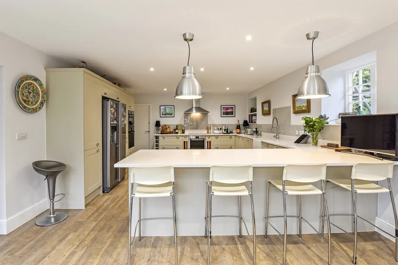 Woodstock Suites Ltd, Charlton, PO18, photo 6