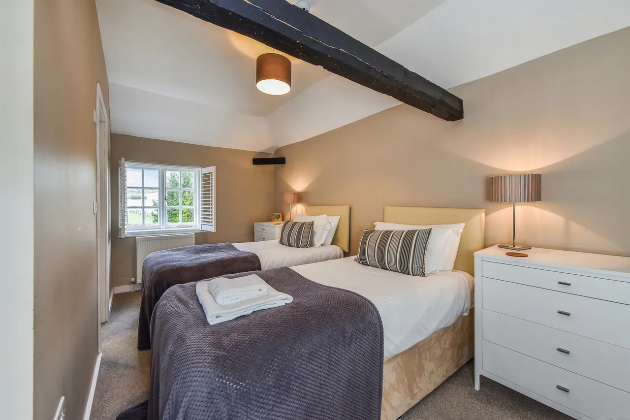 Woodstock Suites Ltd, Charlton, PO18, photo 19