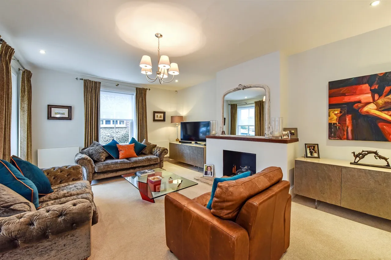 Woodstock Suites Ltd, Charlton, PO18, photo 10