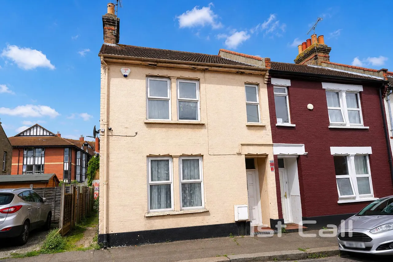 3 bed house for sale, Roots Hall Avenue, Southend On Sea