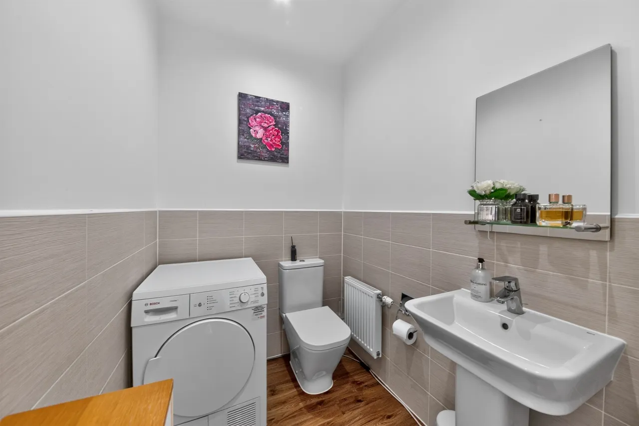Lovegrove Way, London, N20, photo 18