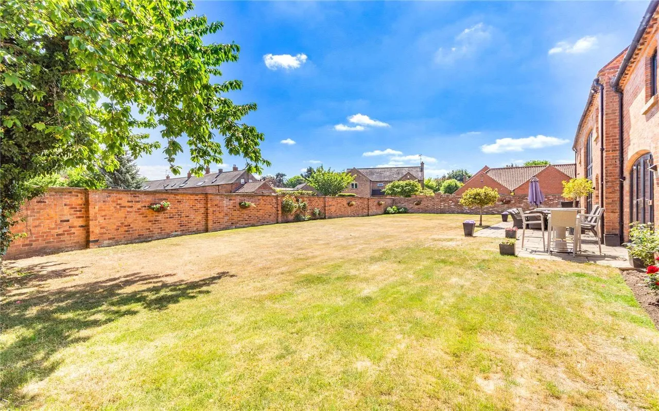 Old Hall Close, Farndon, NG24, photo 15