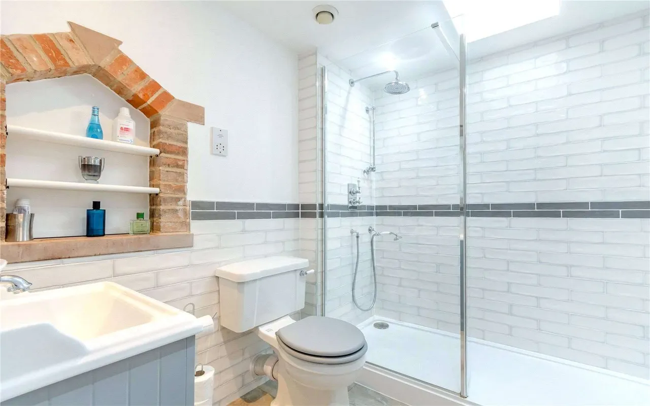 Old Hall Close, Farndon, NG24, photo 10