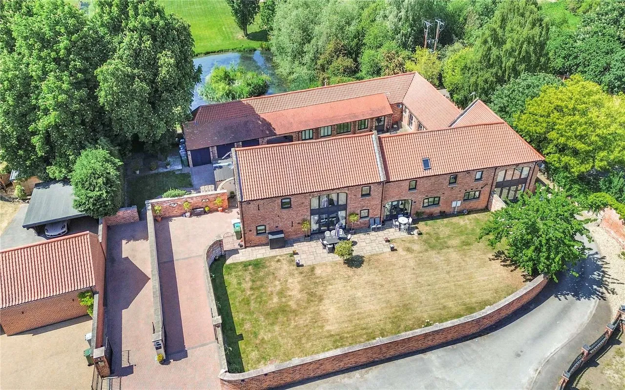 Old Hall Close, Farndon, NG24, photo 13