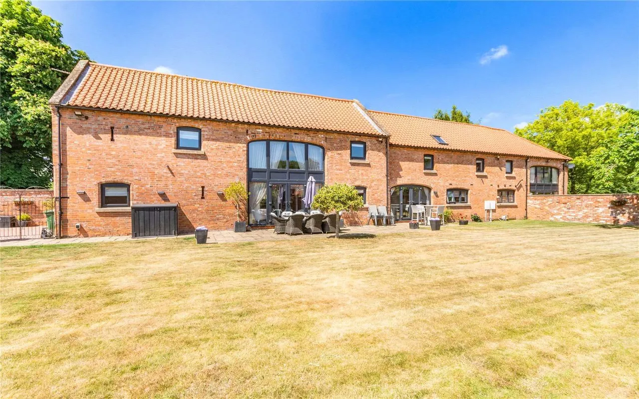Old Hall Close, Farndon, NG24, photo 14