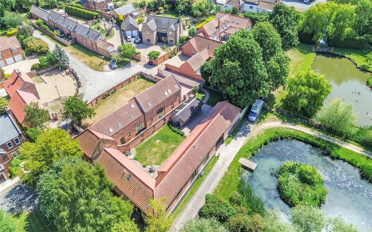 Old Hall Close, Farndon, NG24, photo 16