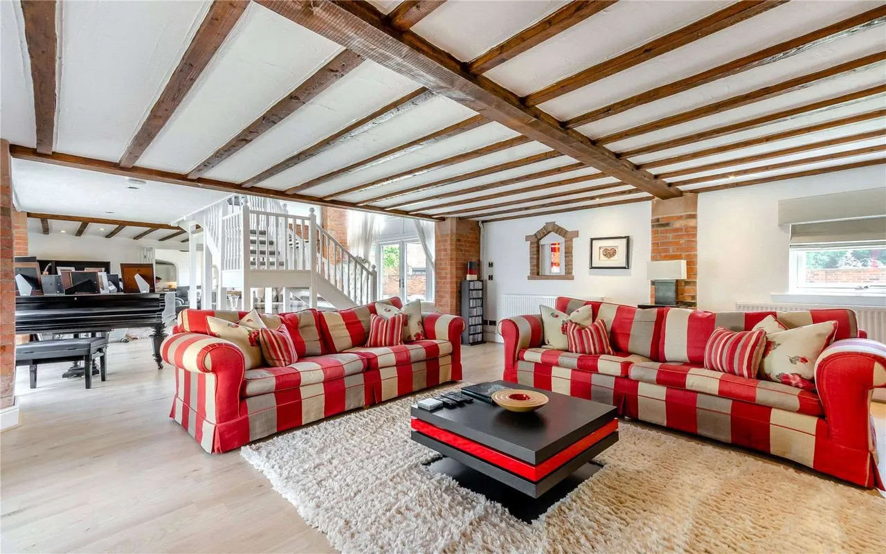Old Hall Close, Farndon, NG24, photo 3