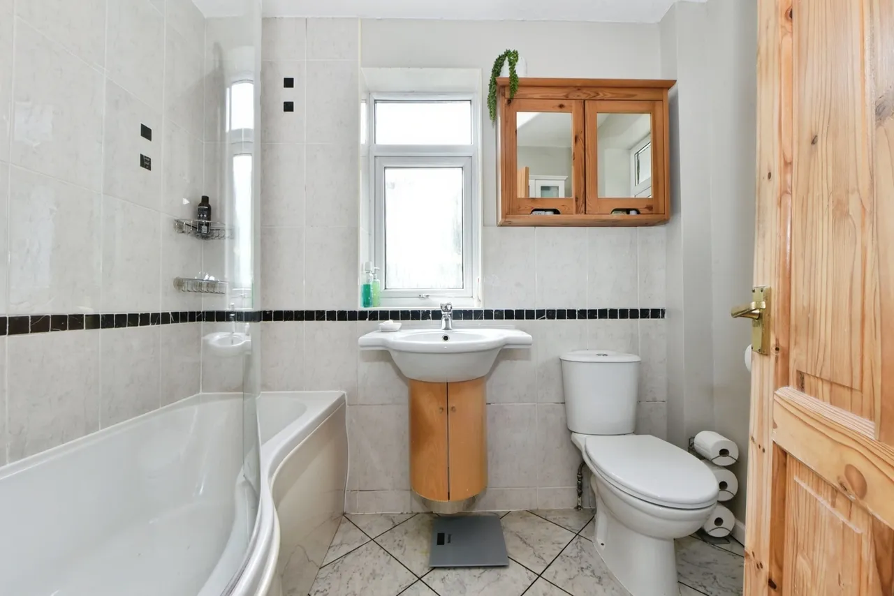 Chantry Road, Disley, Stockport, Cheshire, SK12, photo 13