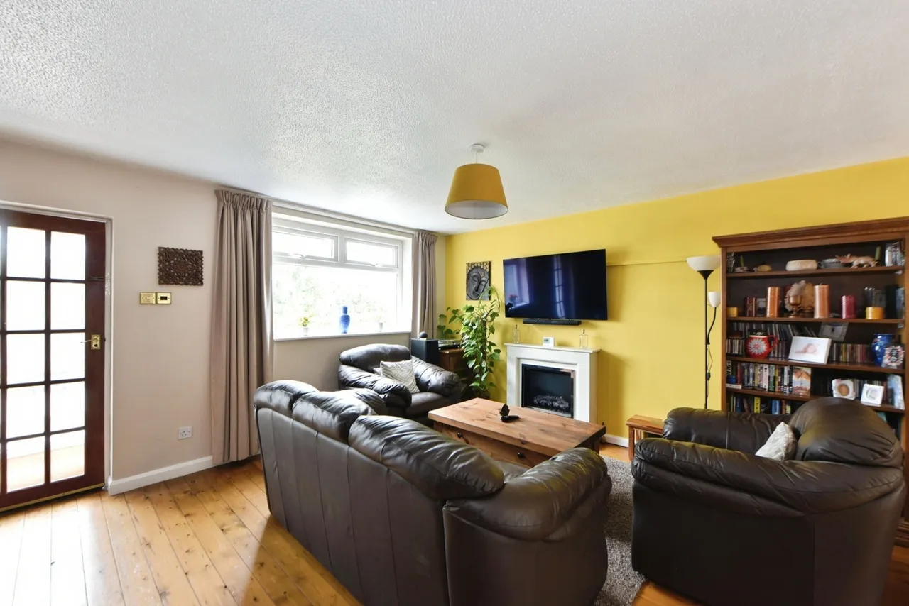 Chantry Road, Disley, Stockport, Cheshire, SK12, photo 3