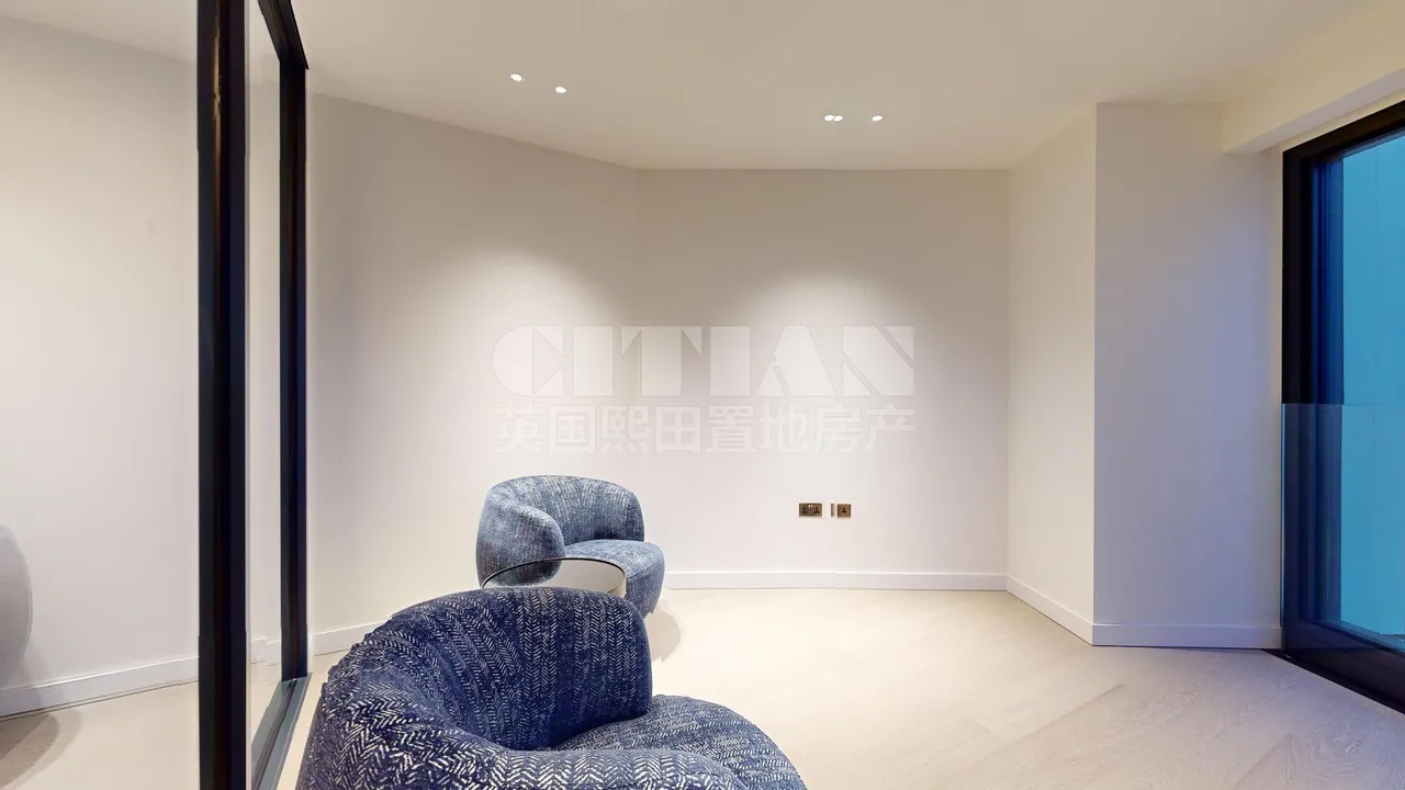 Nine Elms Lane, London, SW8, photo 10