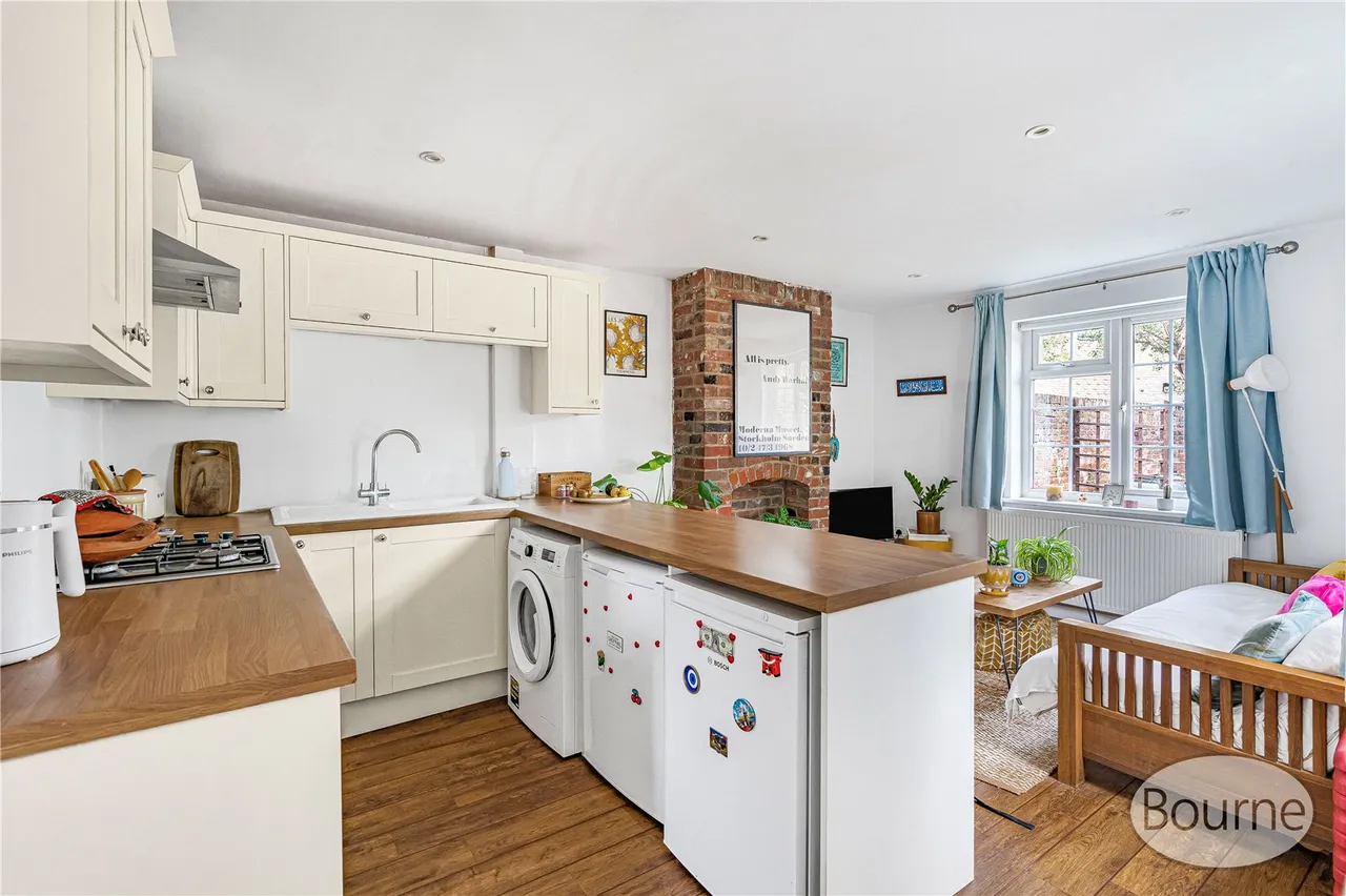 High Street, Old Woking, GU22, photo 5