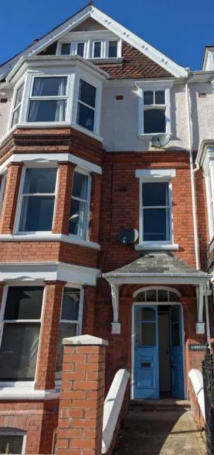 2 bed flat to rent, Temple Street, Llandrindod Wells, LD1