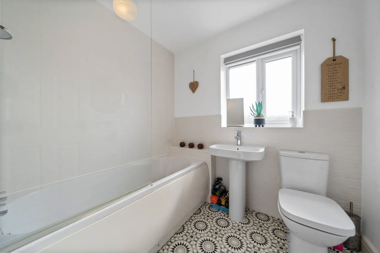 Parsonage Place, Wigan, Wigan, WN3 5DA, photo 12