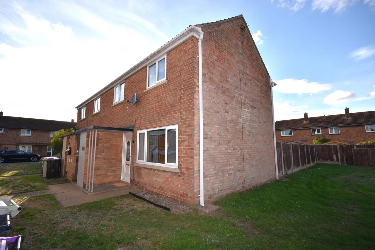 2 bed house to rent, West Drive, Tattershall, LN4