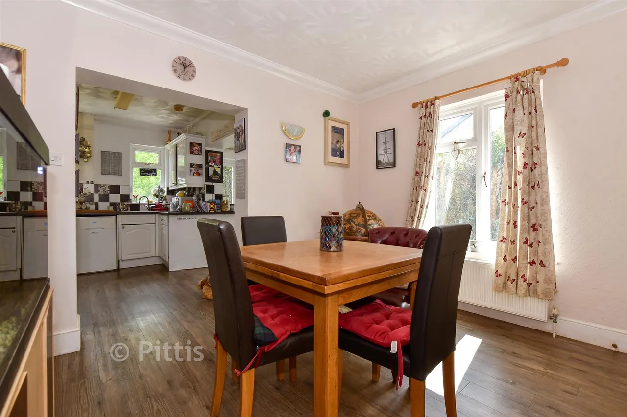 New Road, Porchfield, PO30, photo 8