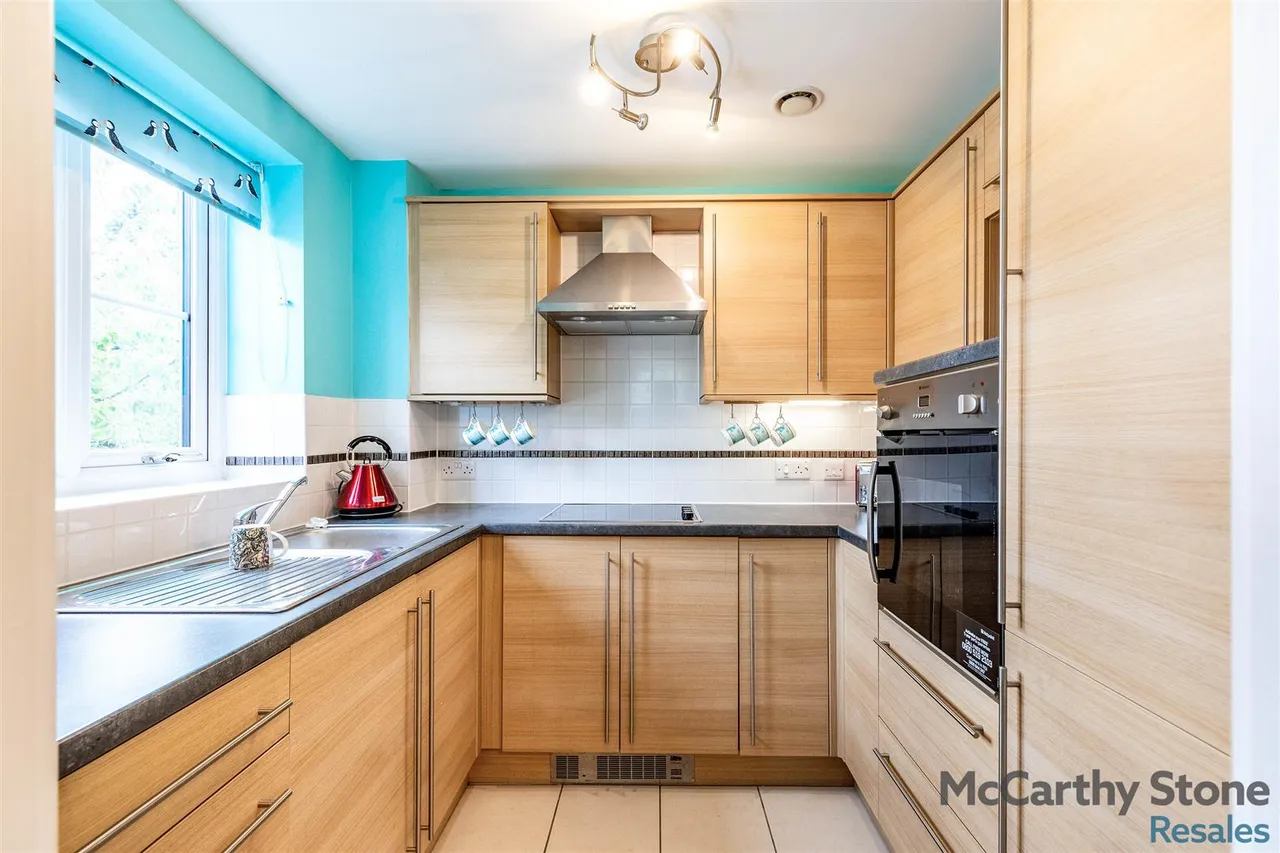 Tresham Close, Kettering, NN15, photo 7