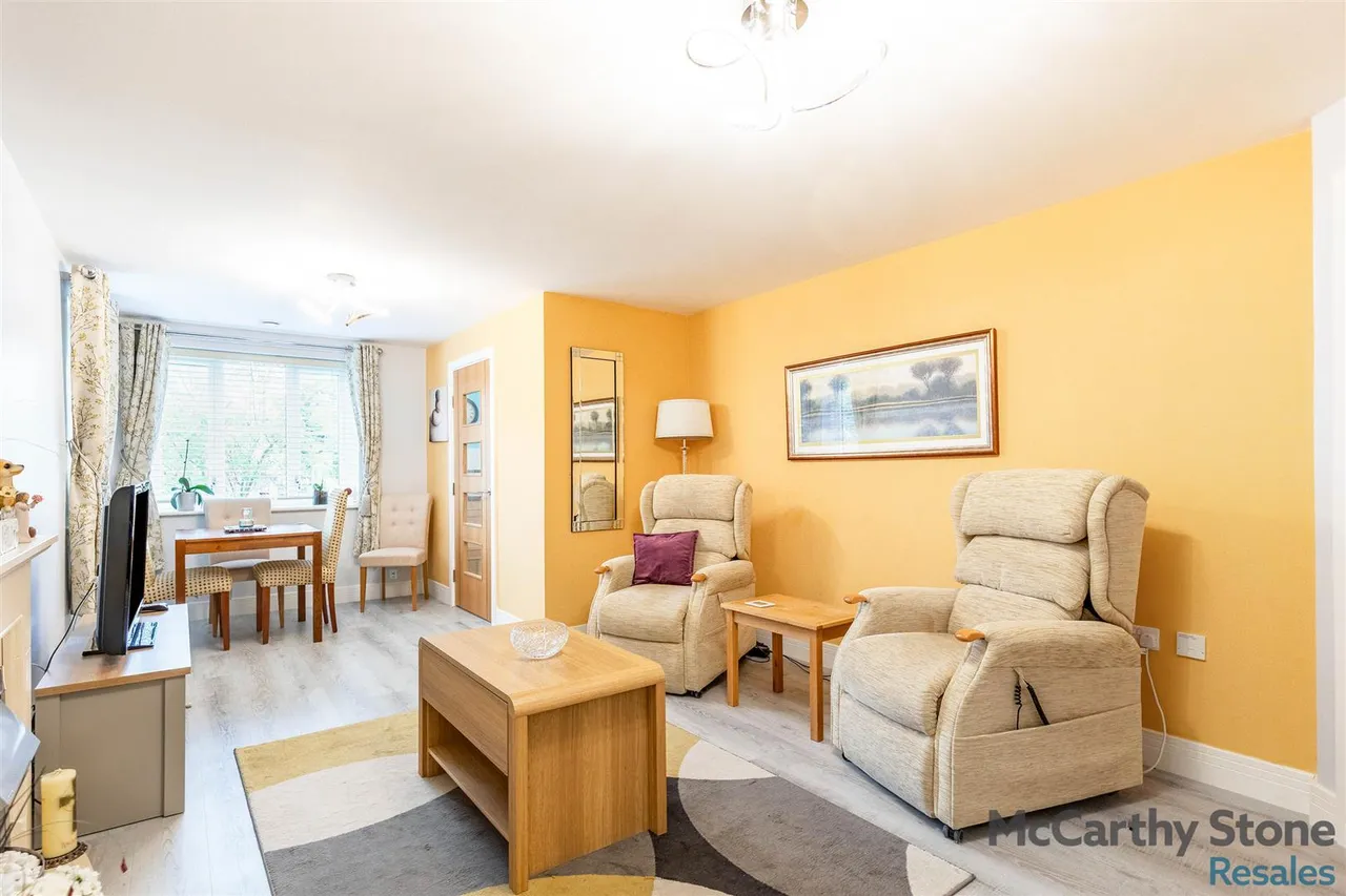 Tresham Close, Kettering, NN15, photo 4