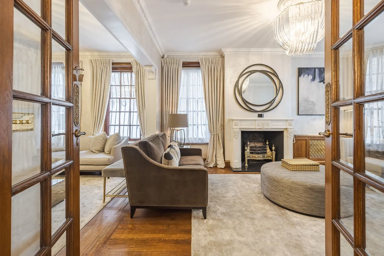 7 bed flat to rent, Upper Brook Street, London