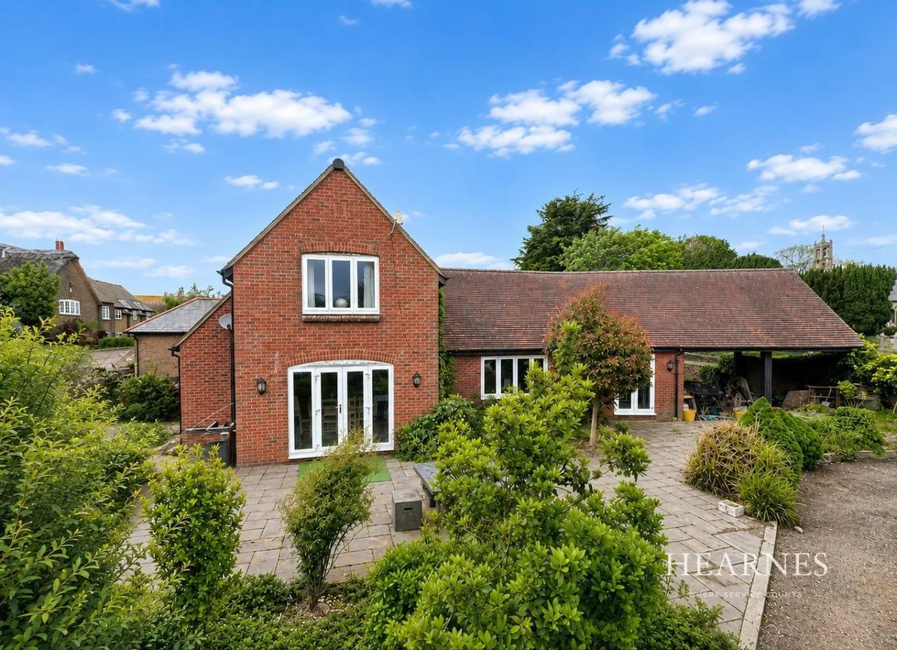 5 bed property for sale, The Old Farm, BH8