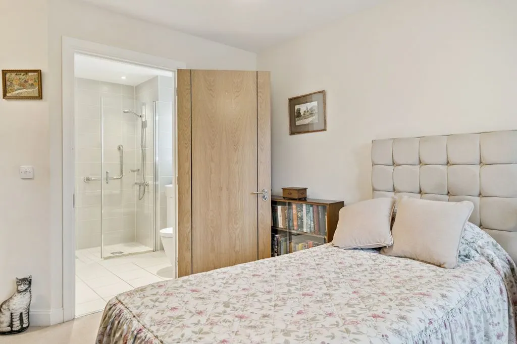 Marlow Road, Bourne End SL8 5SE, photo 11