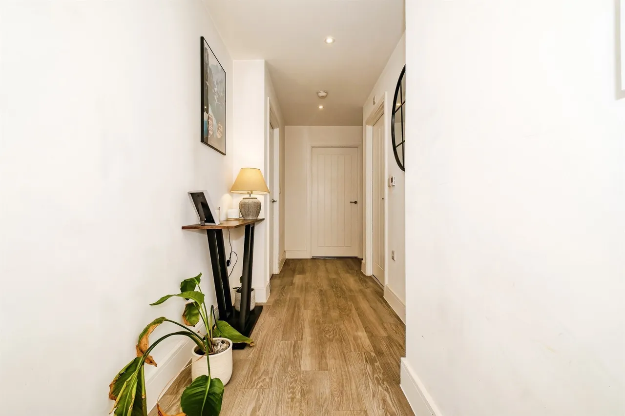 South Street, Worthing, BN11, photo 8