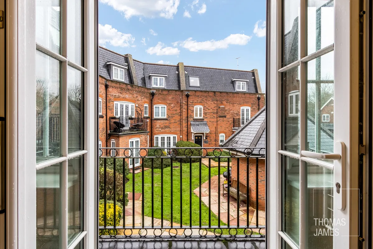 Hertfordshire, AL9, photo 18