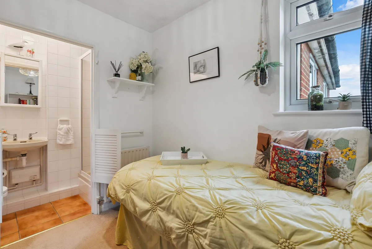 Shepperton, TW17, photo 6