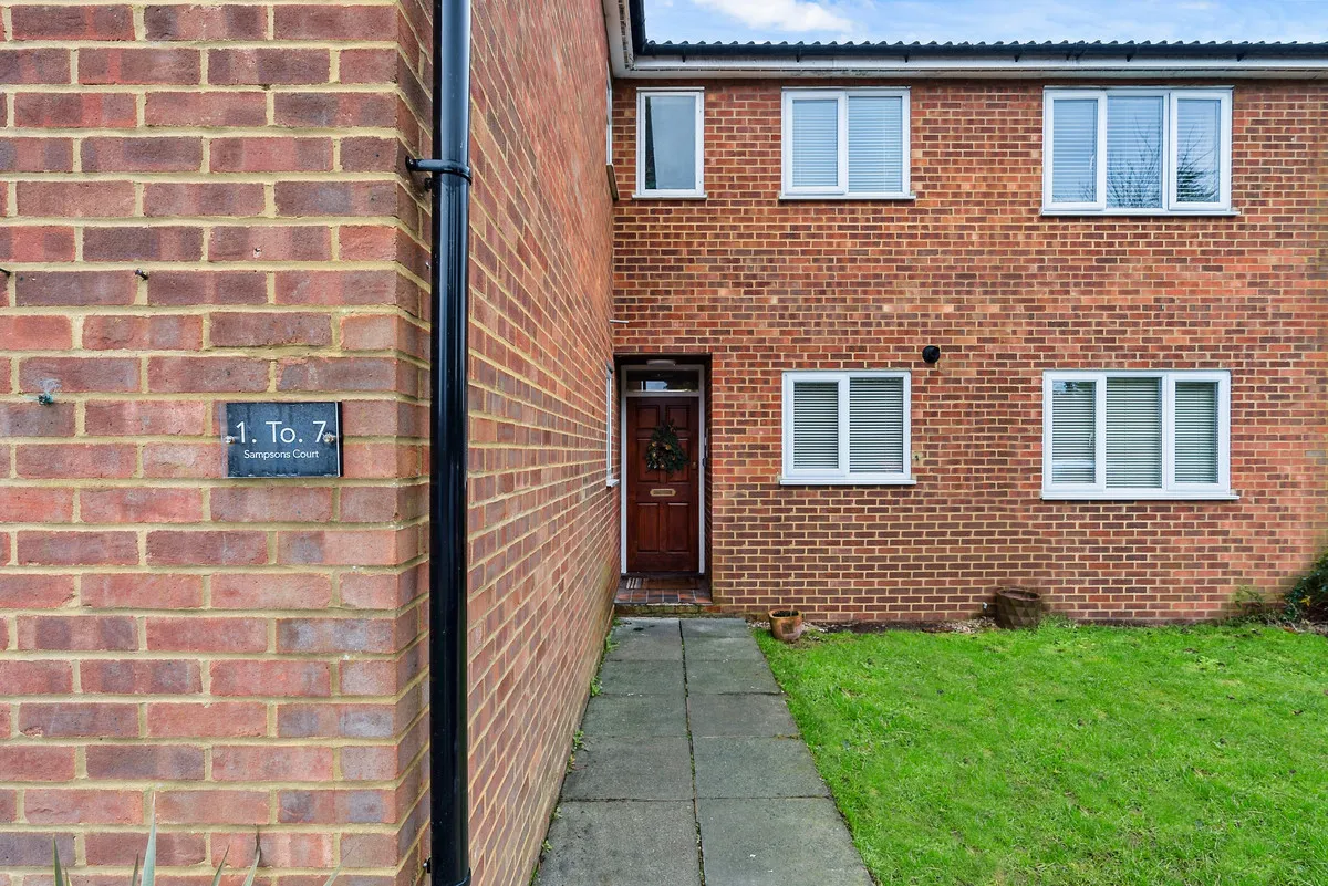 Shepperton, TW17, photo 10