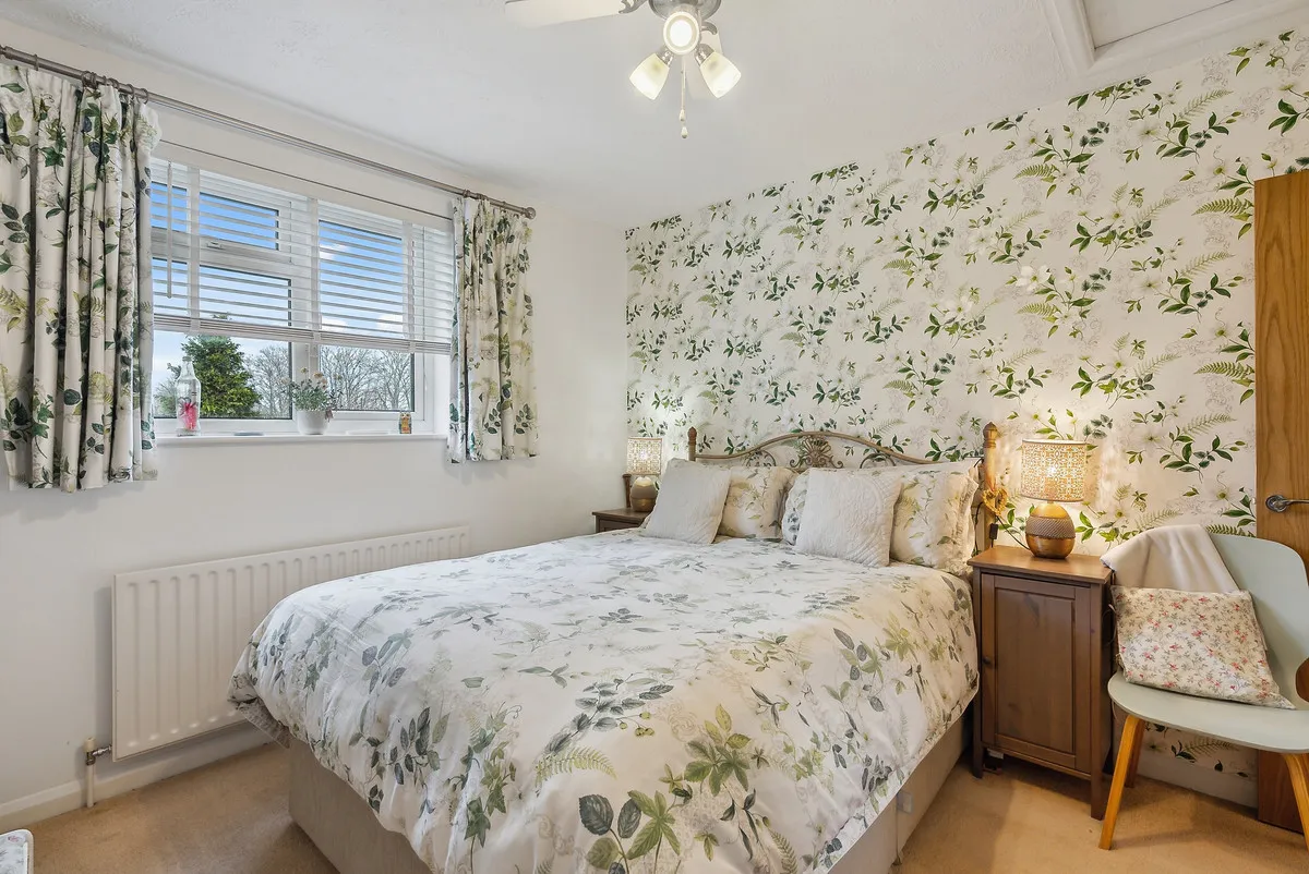 3 bed flat to rent, Shepperton, TW17
