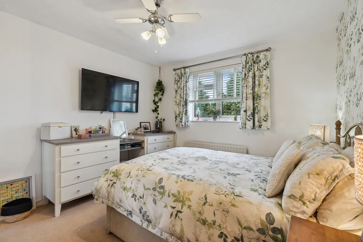 Shepperton, TW17, photo 2
