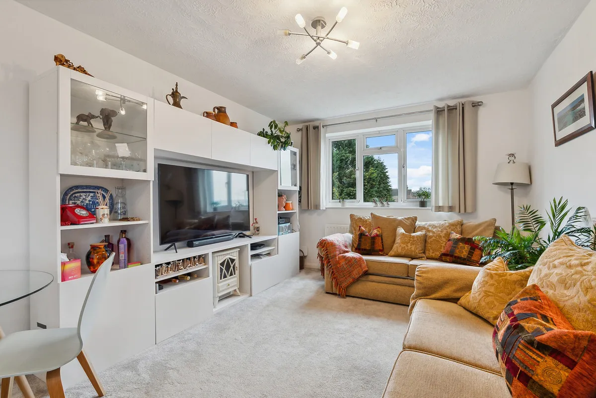 Shepperton, TW17, photo 13