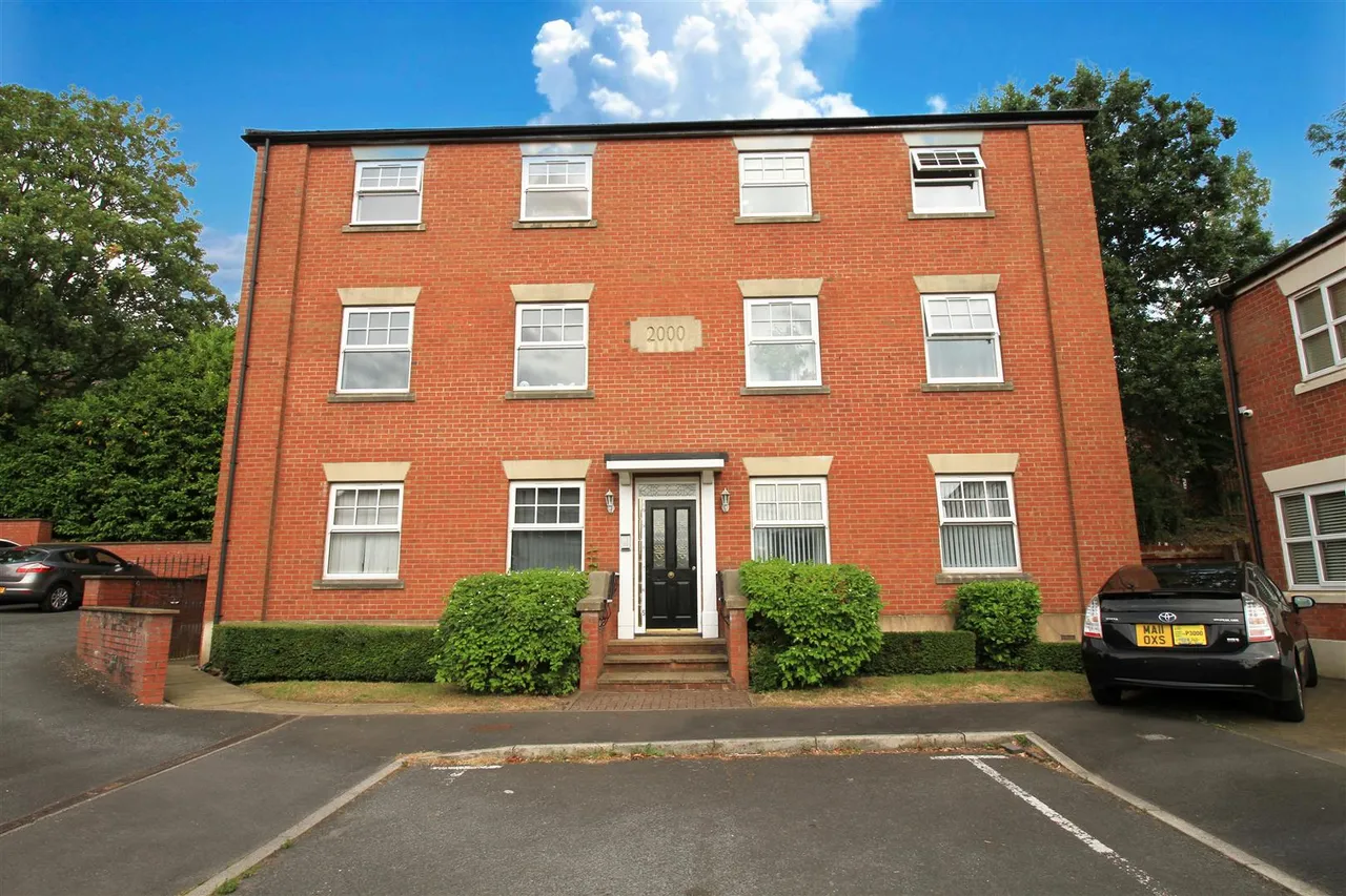 2 bed flat for sale, Dukinfield Road, Hyde